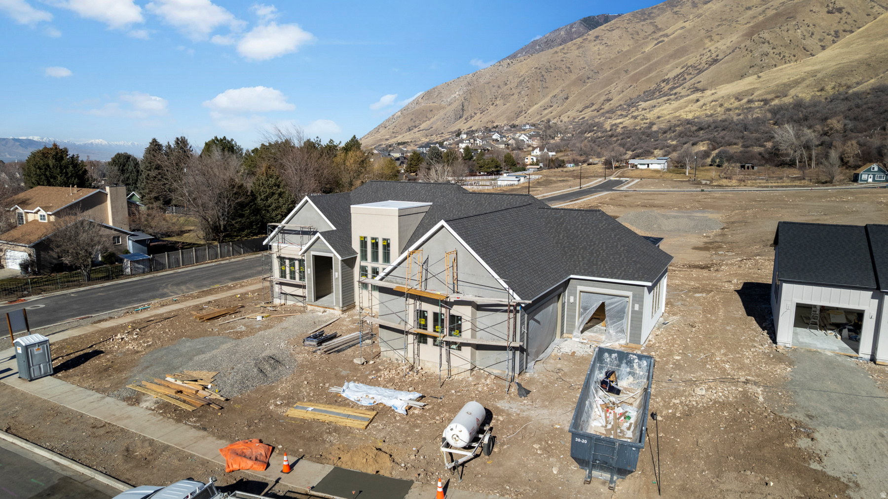 SPRING CANYON - Residential