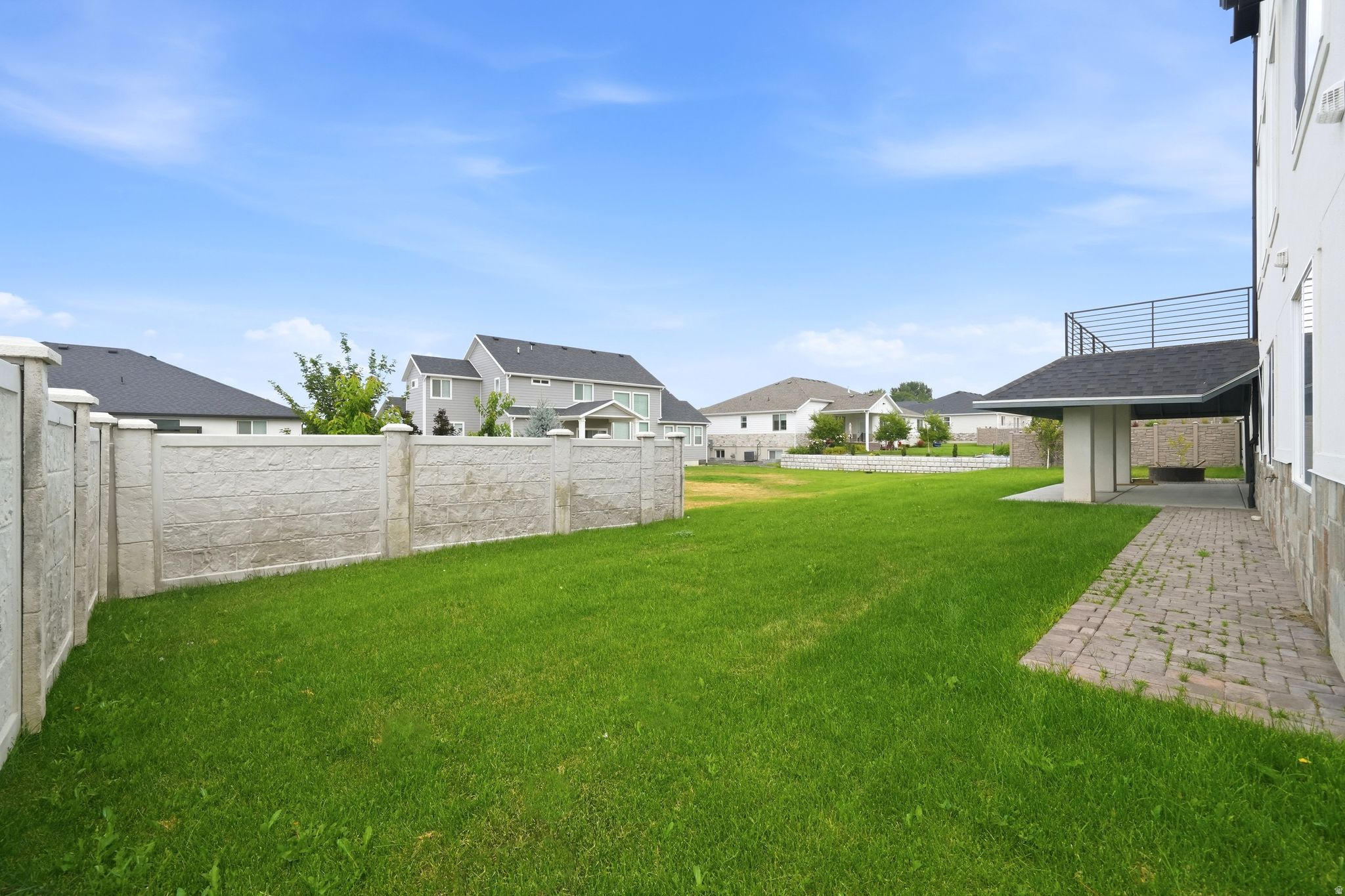 TEMPLE RIM - Residential