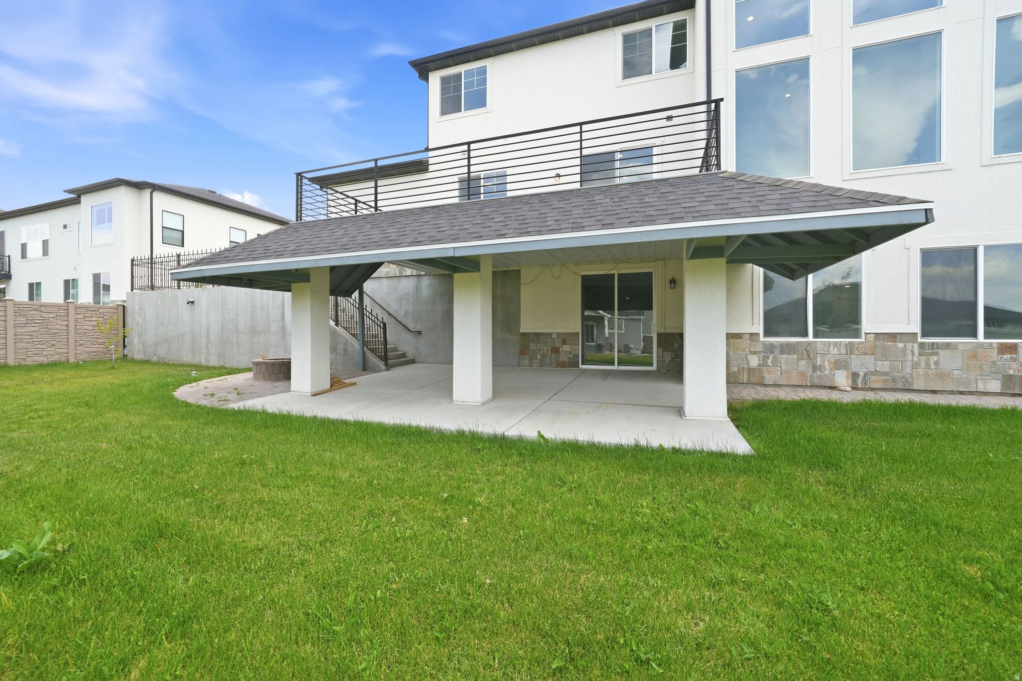 TEMPLE RIM - Residential