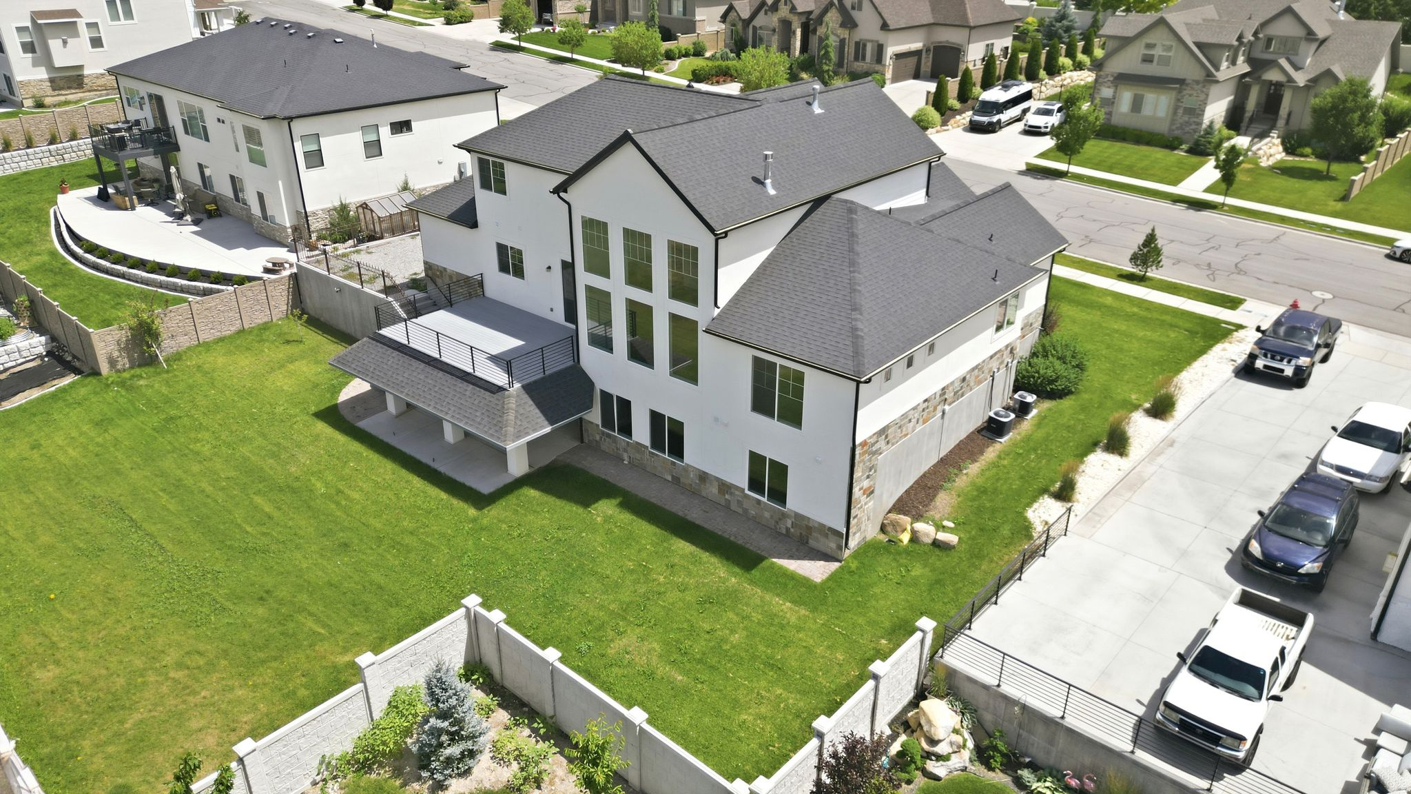 TEMPLE RIM - Residential