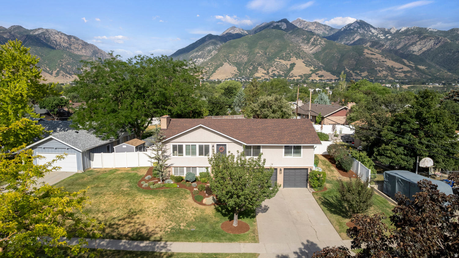 SOUTHLAND TERRACE - Residential
