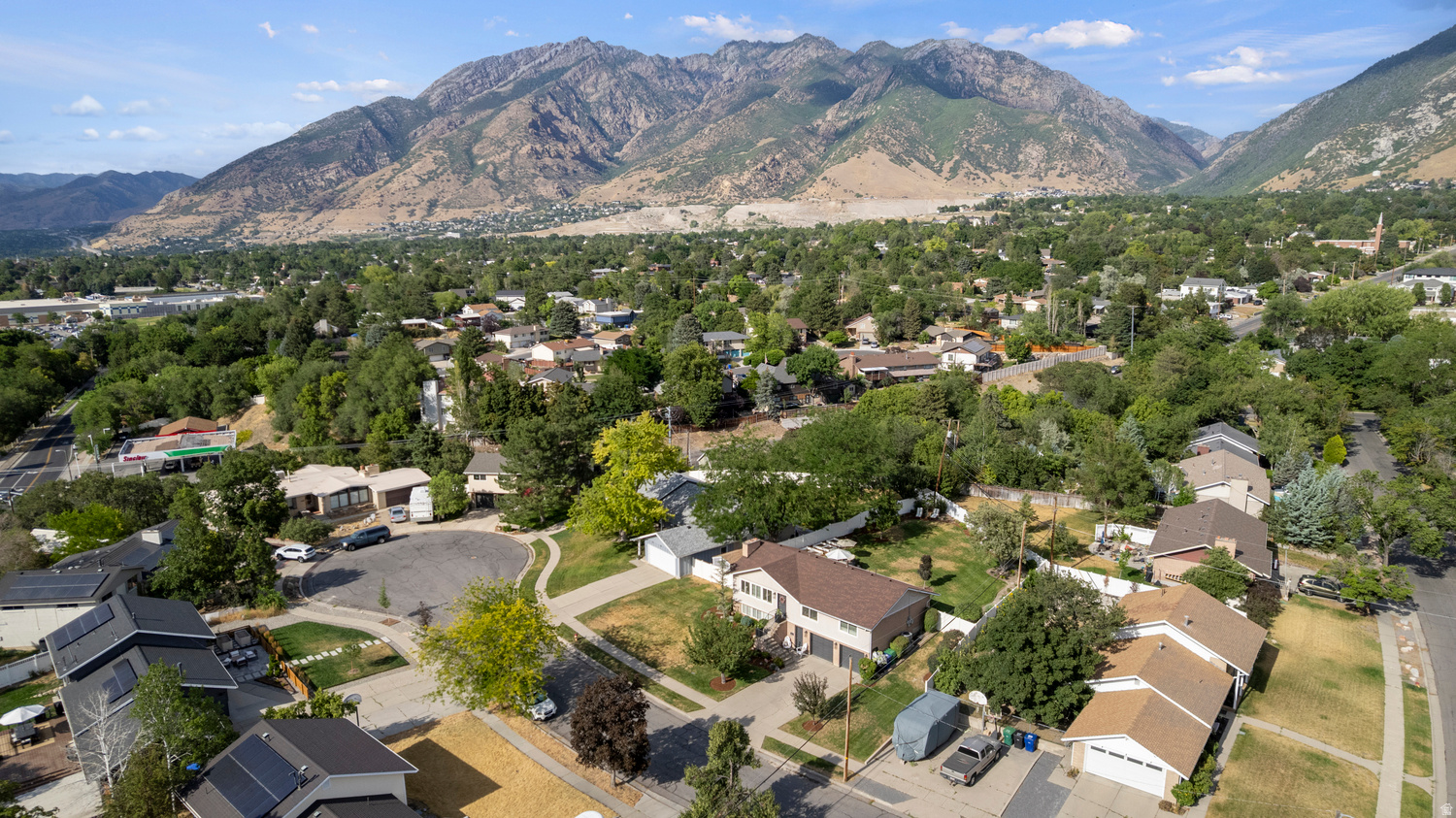 SOUTHLAND TERRACE - Residential