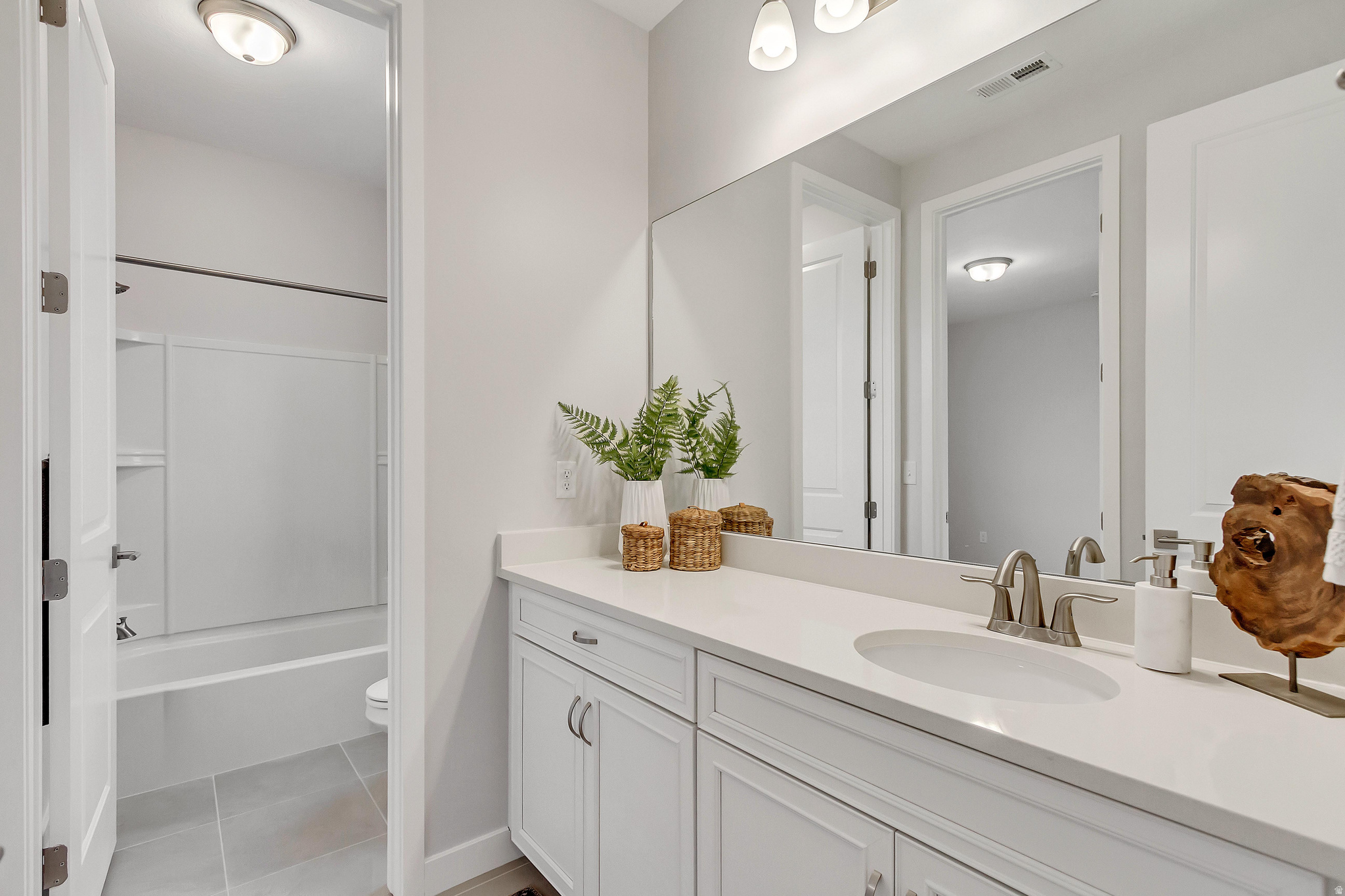 PARKVIEW AT SHORELINE - Residential