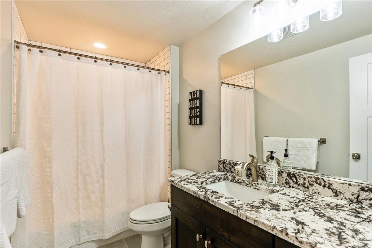 OVERLAKE ESTATES - Residential