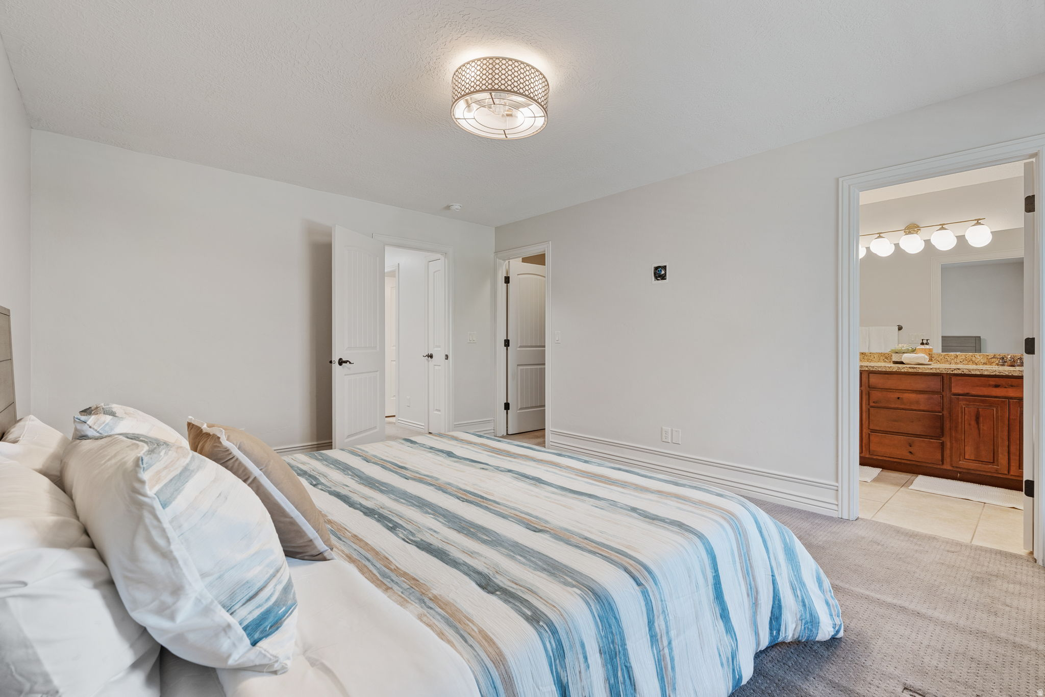 TRAVERSE CHATEAUX - Residential