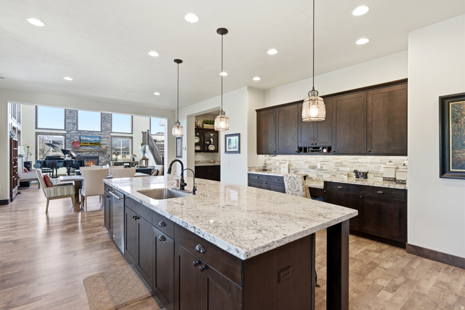EAST CREEK - Residential