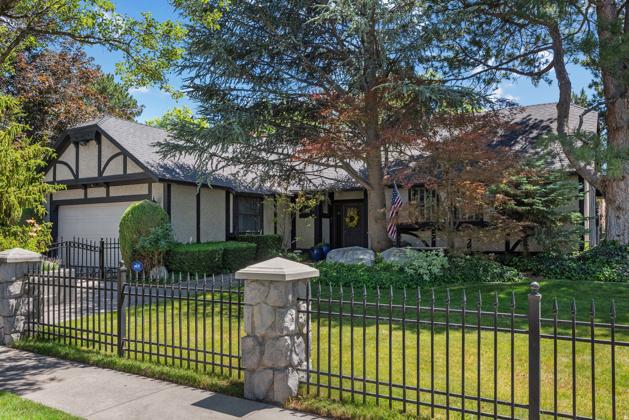 ROTHMOOR ESTATES #1 - Residential