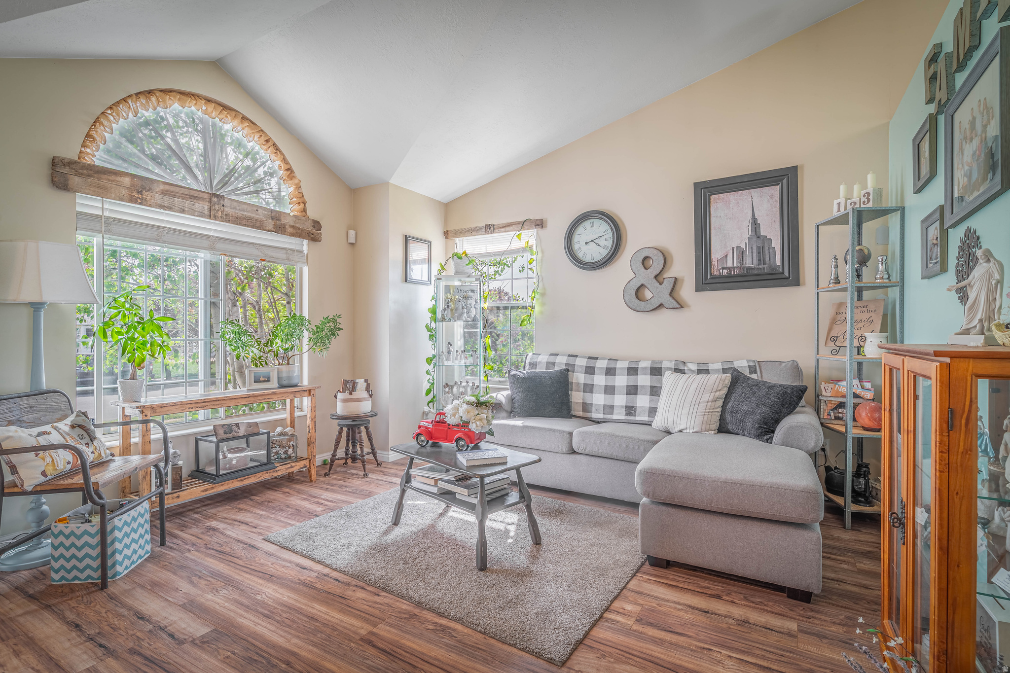 MEADOW PARK - Residential