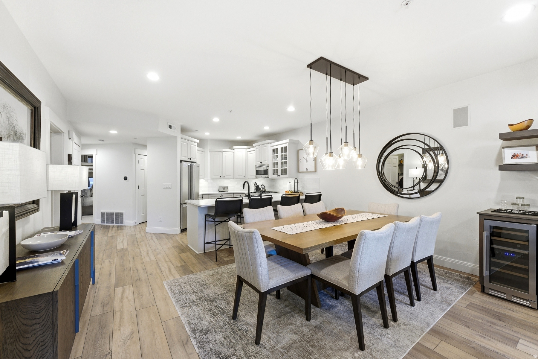TOWN POINTE - Residential