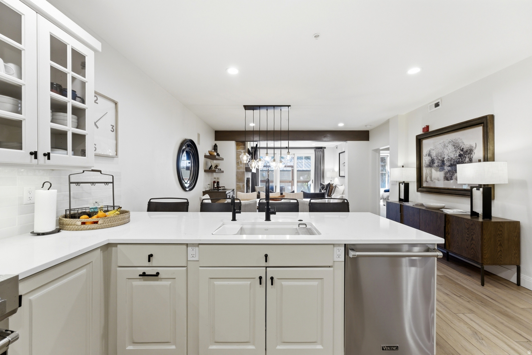 TOWN POINTE - Residential