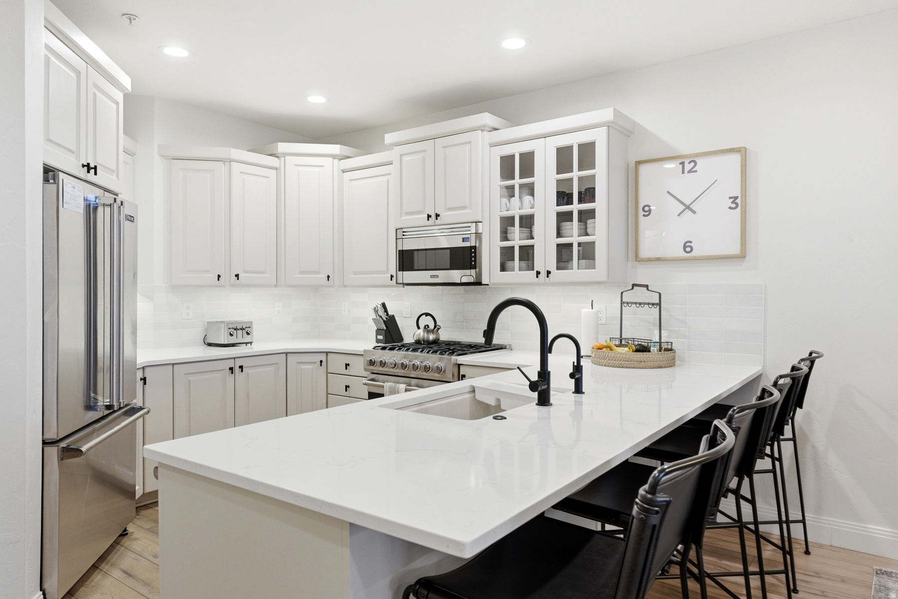 TOWN POINTE - Residential