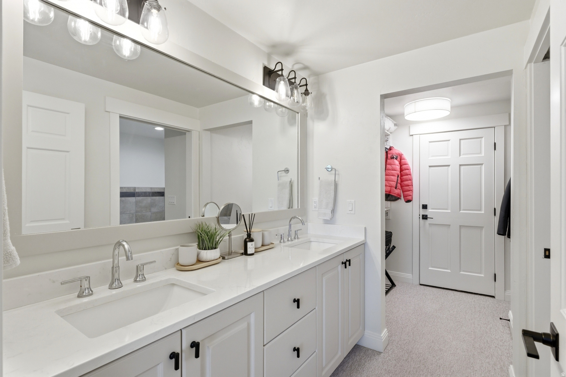 TOWN POINTE - Residential