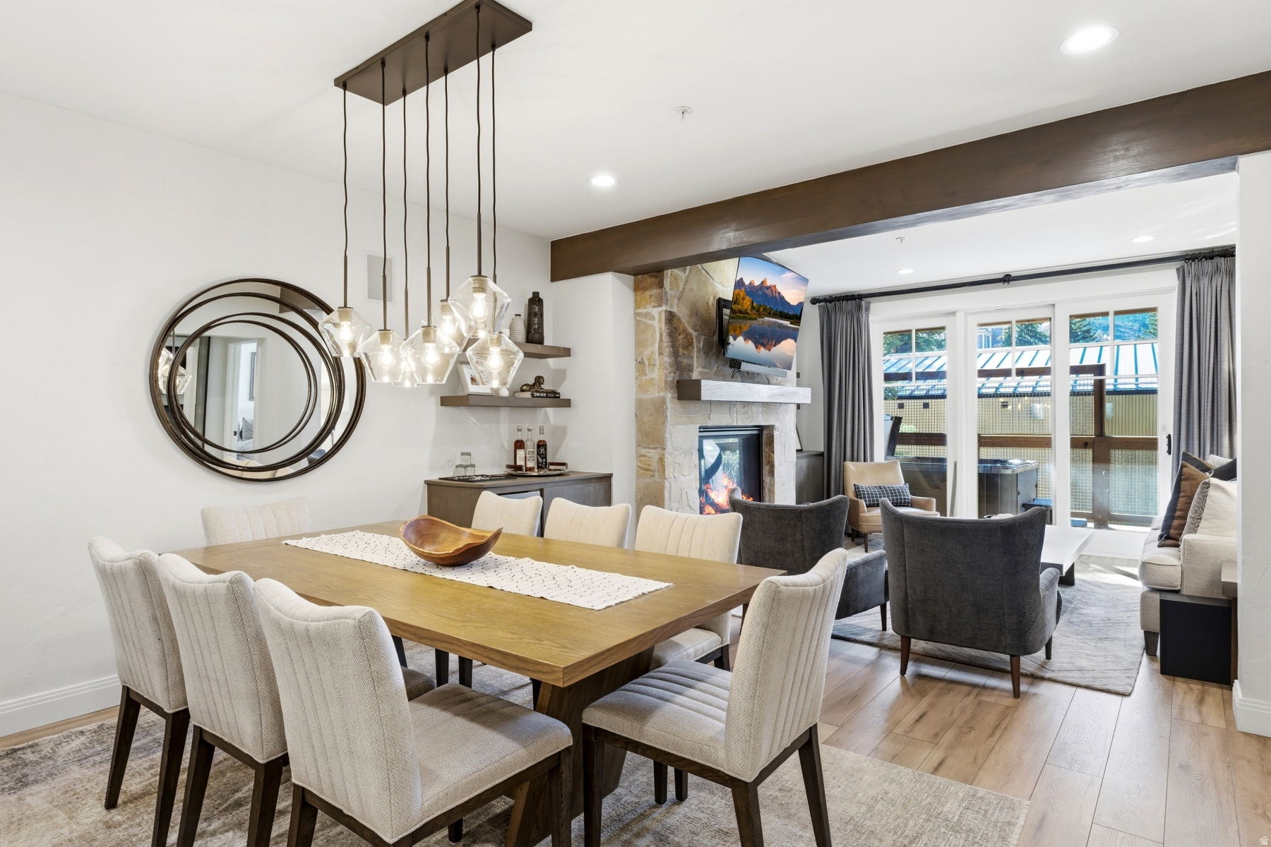 TOWN POINTE - Residential