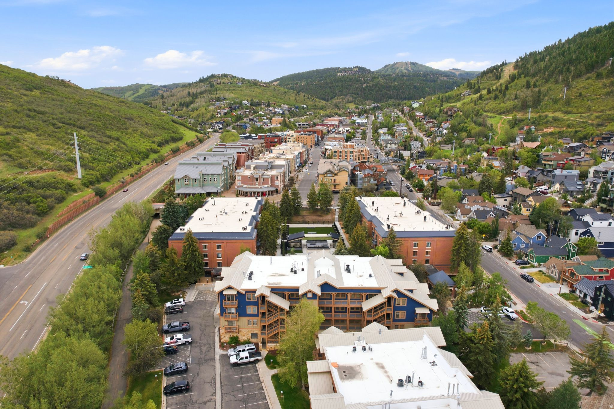 TOWN POINTE - Residential
