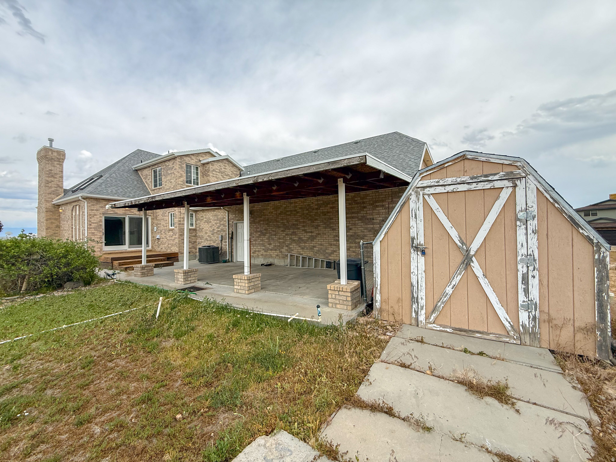 HILLCREST - Residential
