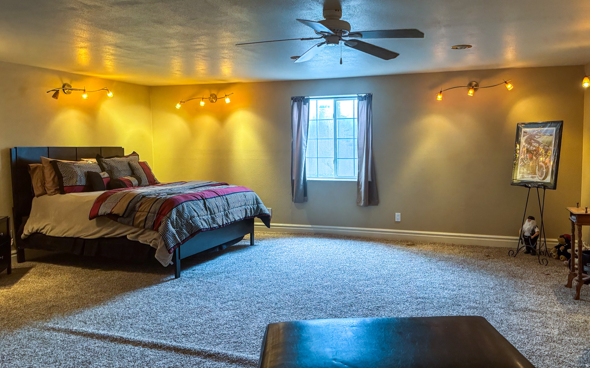 HILLCREST - Residential