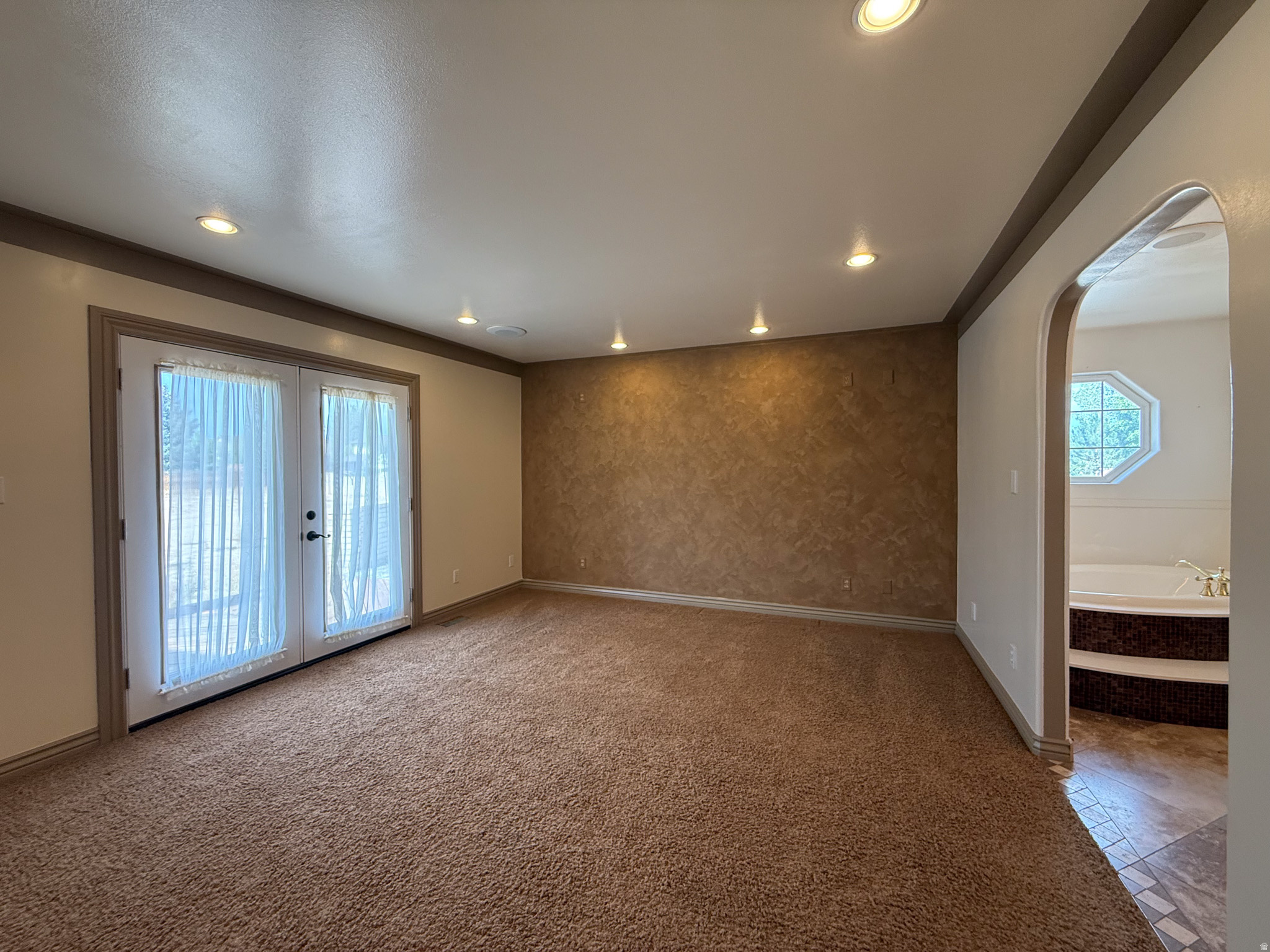 HILLCREST - Residential