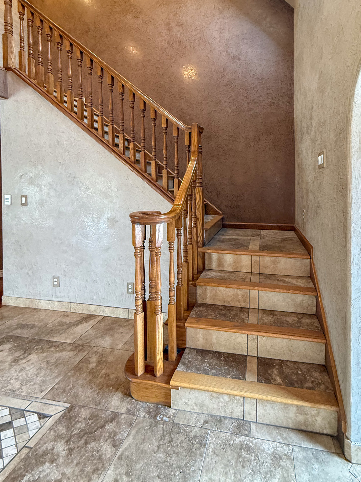 HILLCREST - Residential