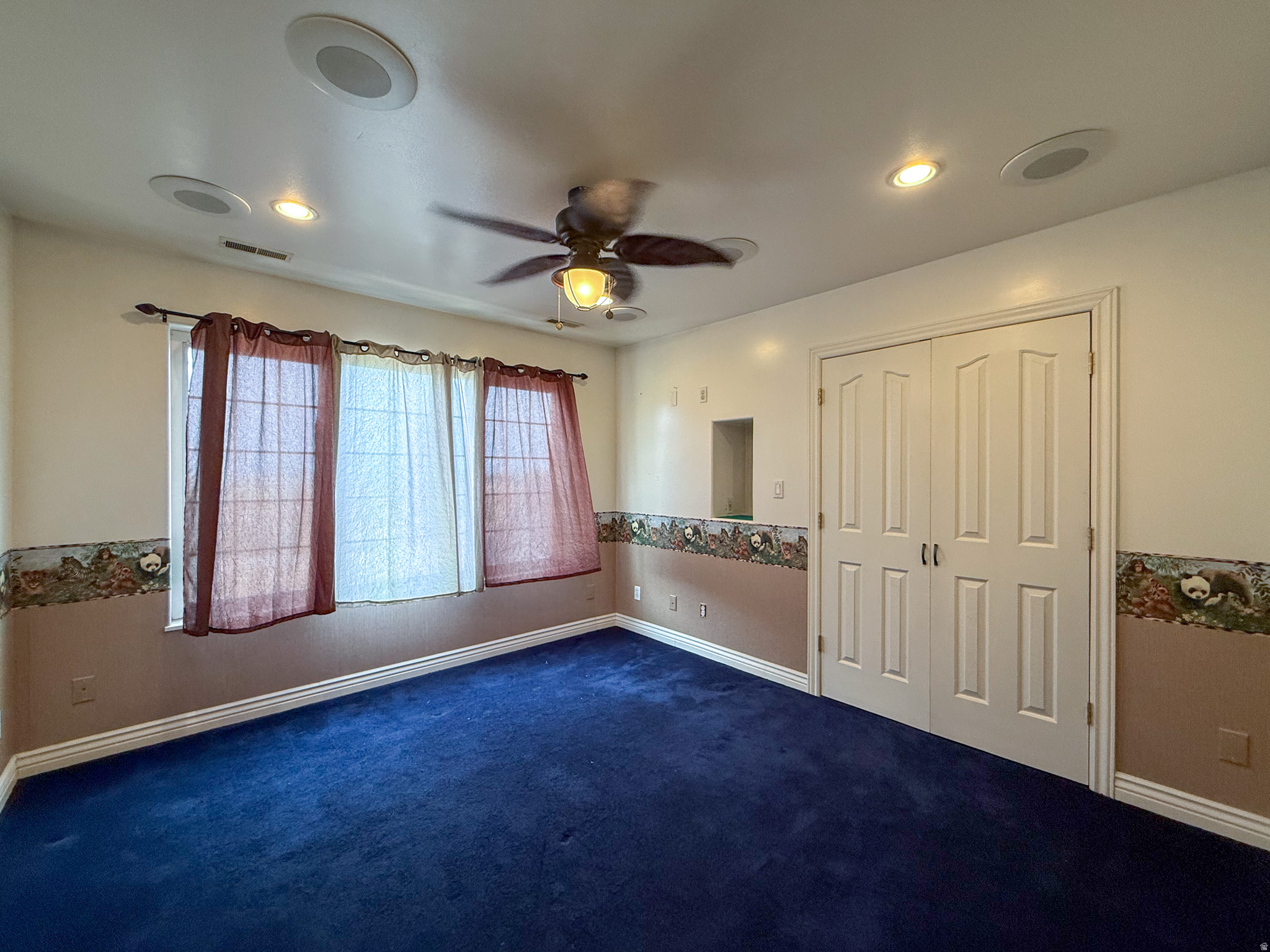 HILLCREST - Residential