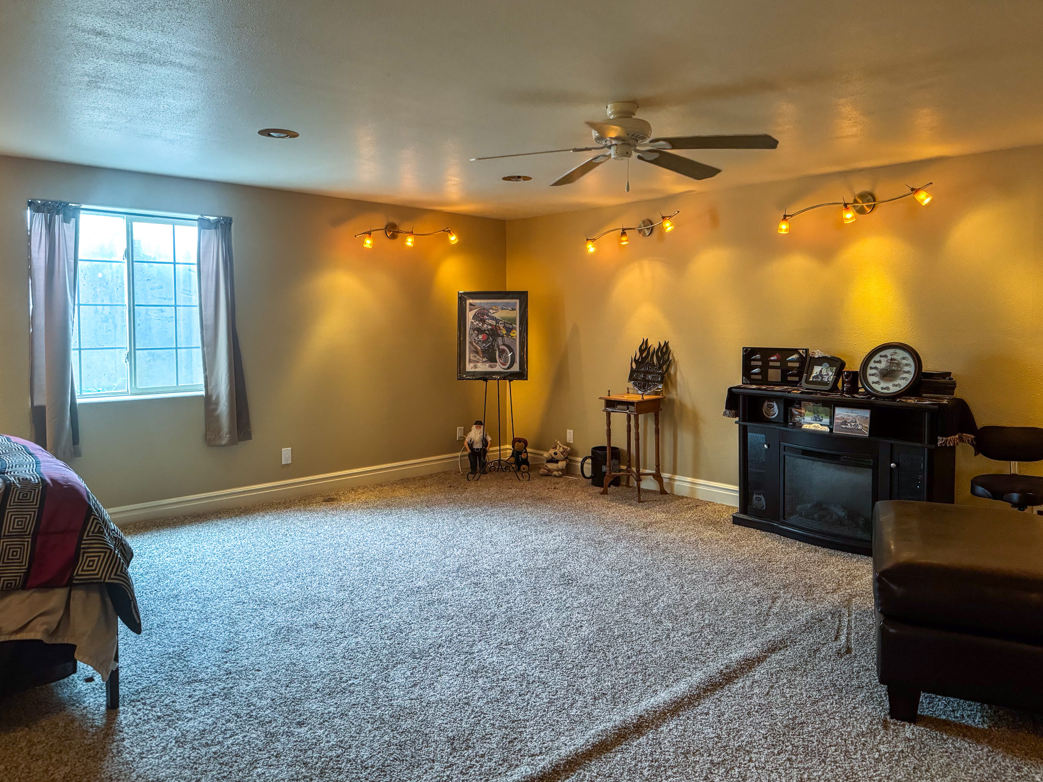 HILLCREST - Residential