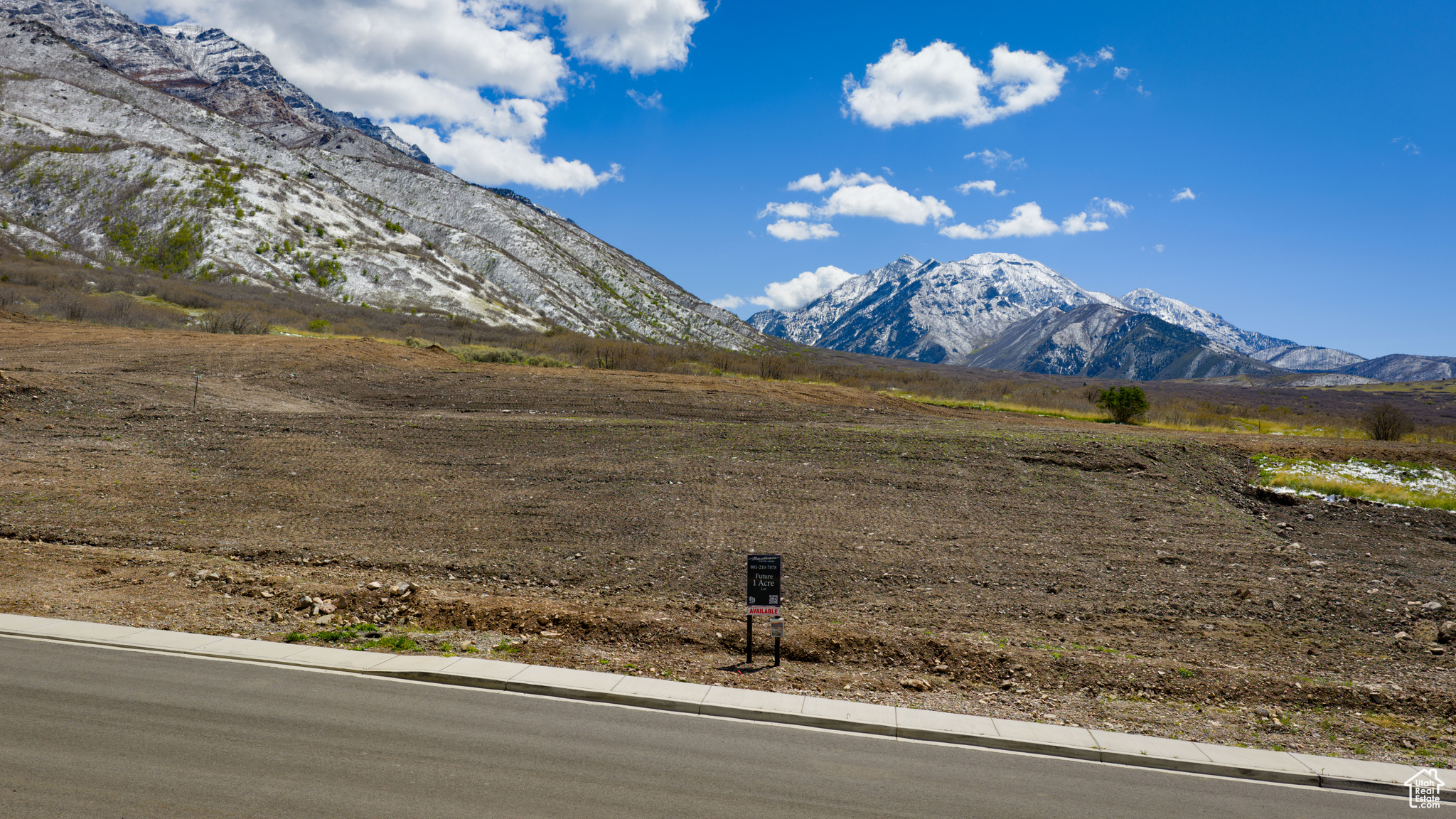 1-acre lots with views like this are rare. Build on Santaquin's beautiful East Bench and enjoy mountain and valley views. Bring your own plans or let us help design a custom home that fits your vision. Subject to building with Bastian Homes, LLC. Buyer to verify all information