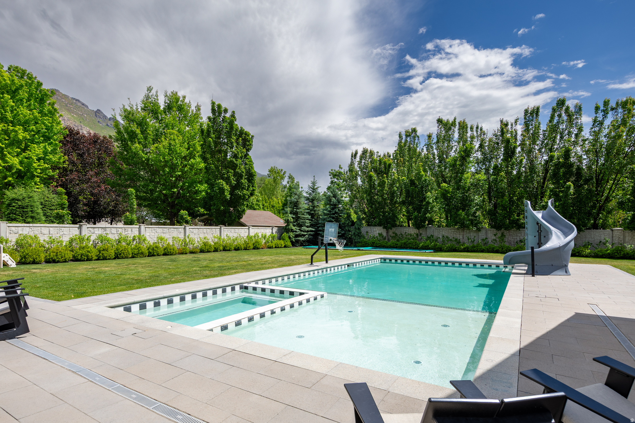 APPLEWOOD ACRES - Residential