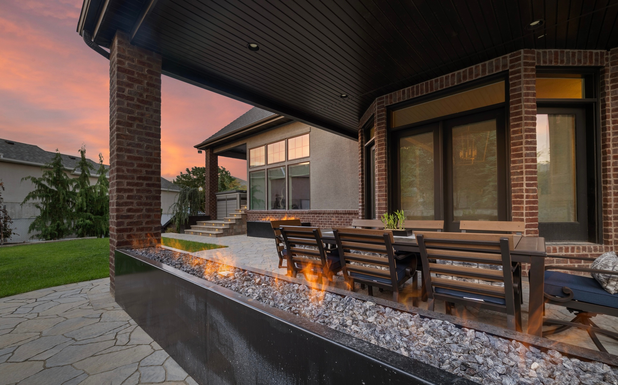 RIVER OAKS ESTATES - Residential
