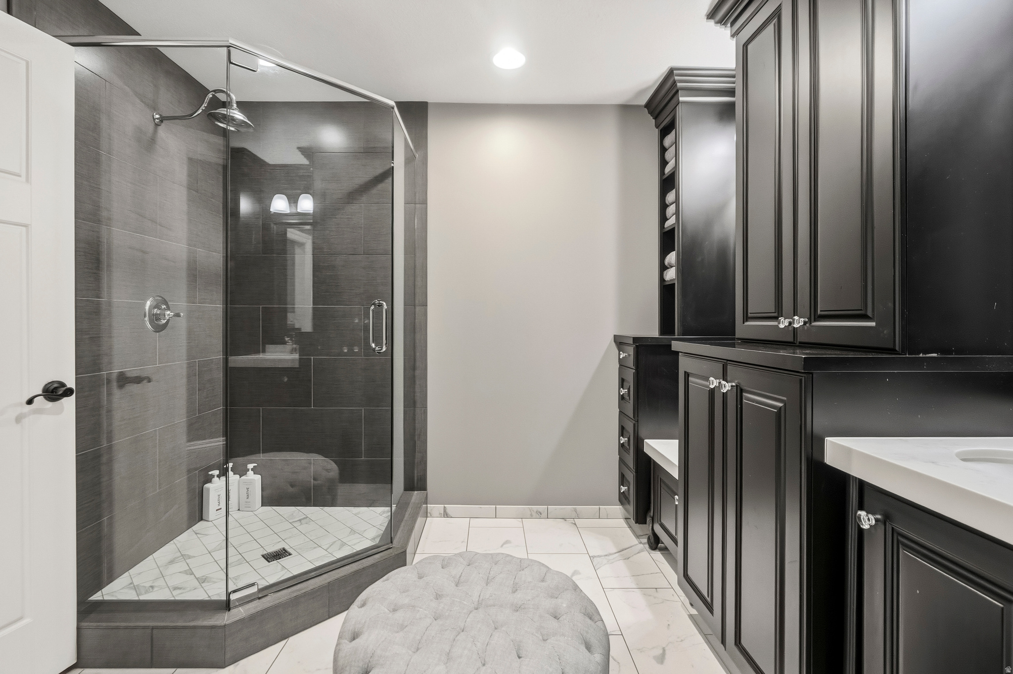RIVER OAKS ESTATES - Residential