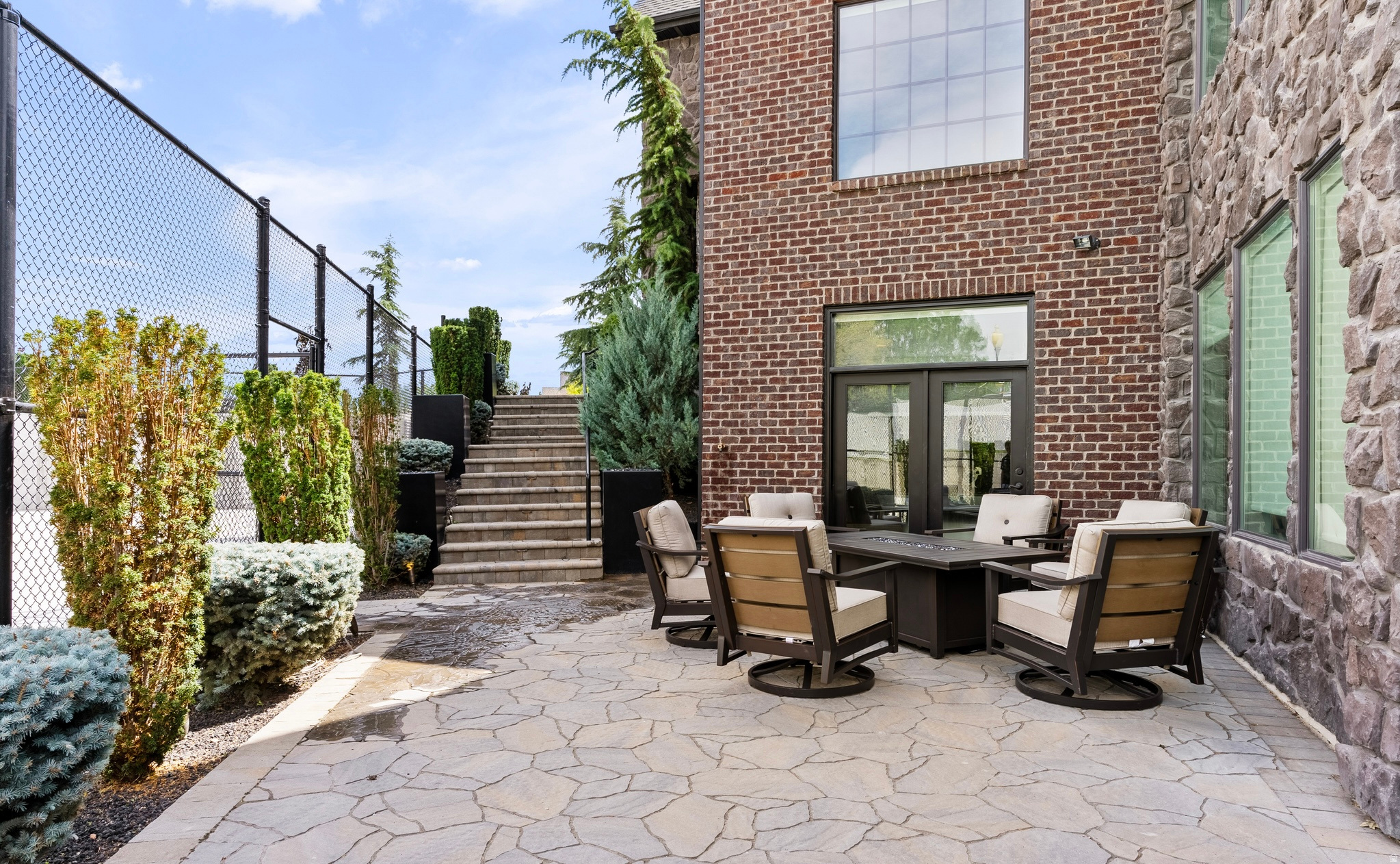 RIVER OAKS ESTATES - Residential