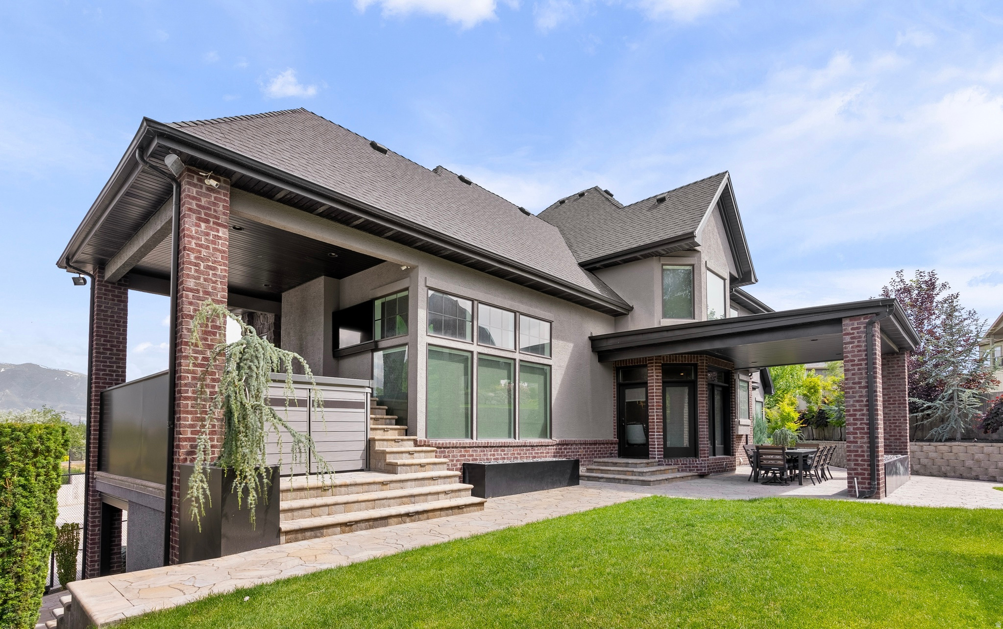 RIVER OAKS ESTATES - Residential