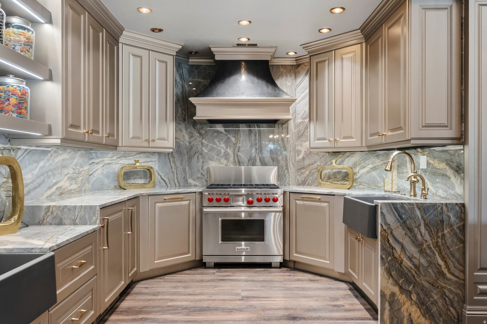 RIVER OAKS ESTATES - Residential