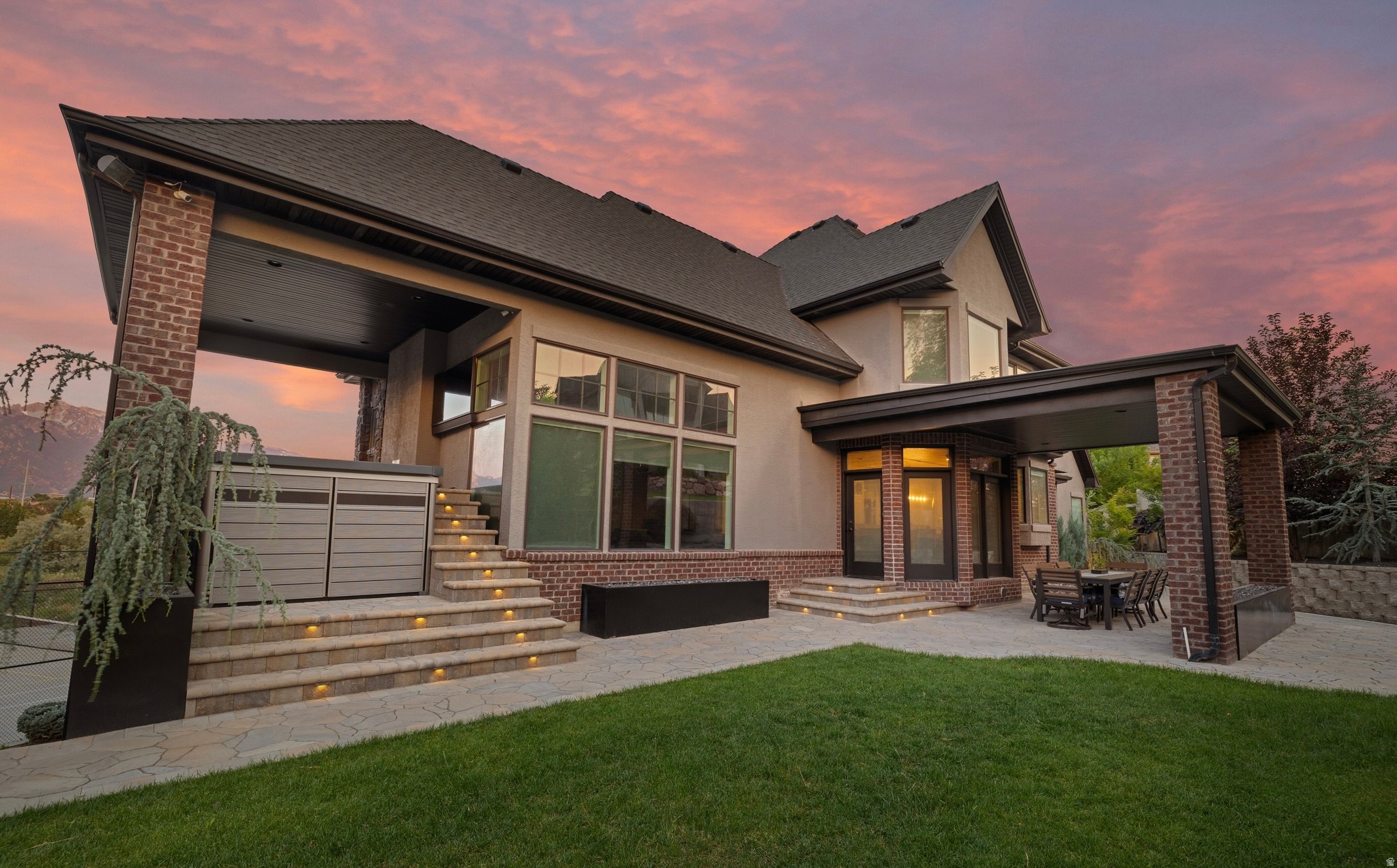 RIVER OAKS ESTATES - Residential