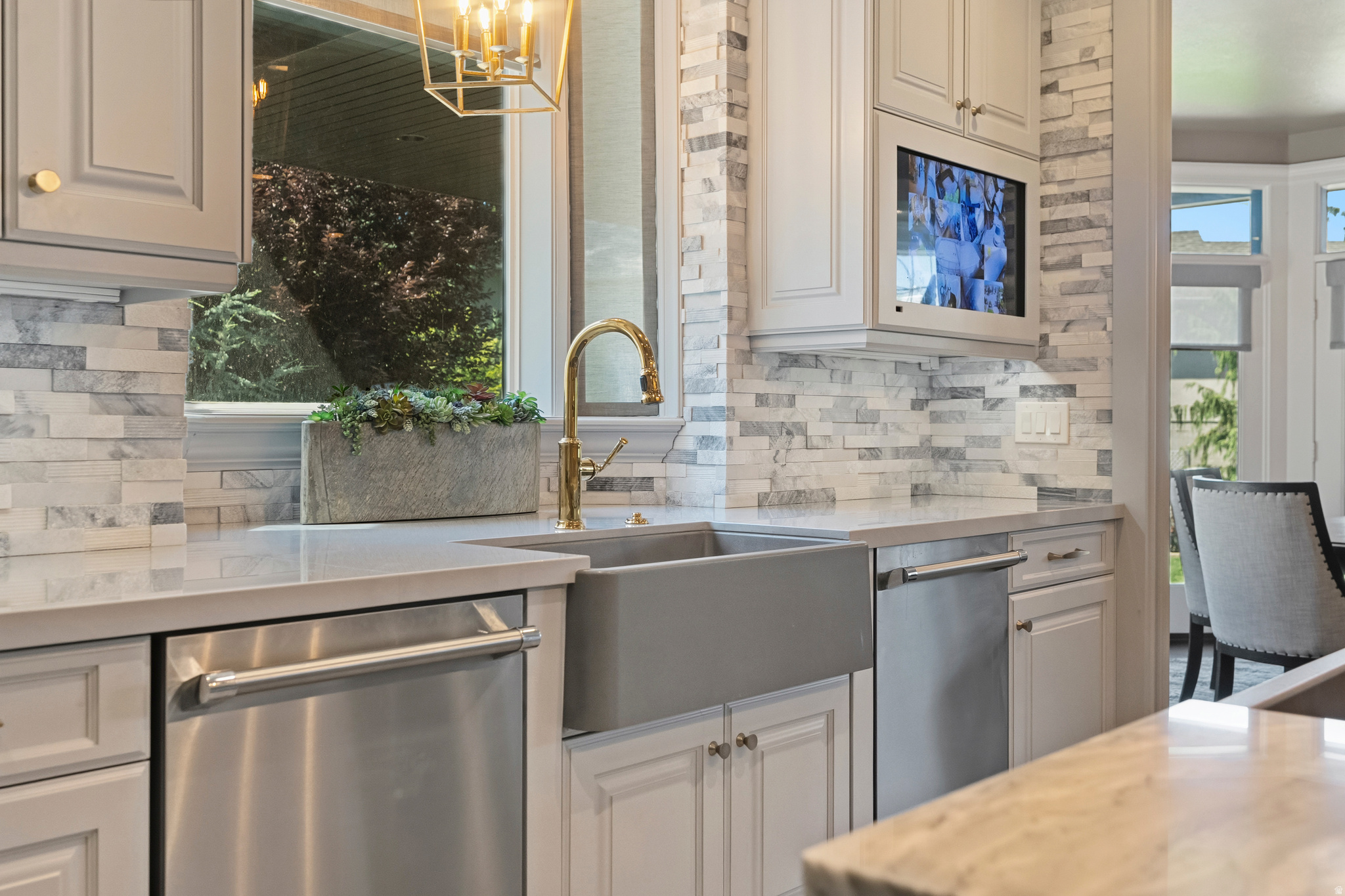 RIVER OAKS ESTATES - Residential