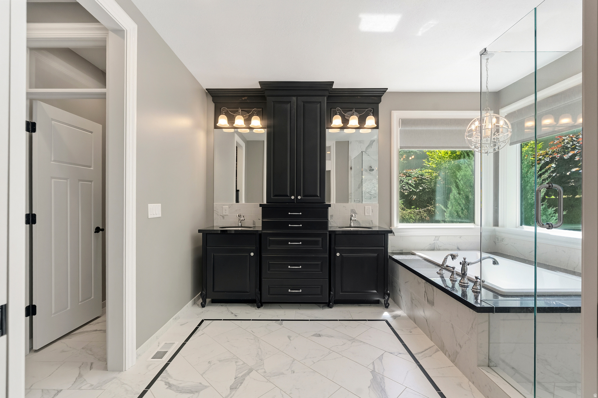 RIVER OAKS ESTATES - Residential