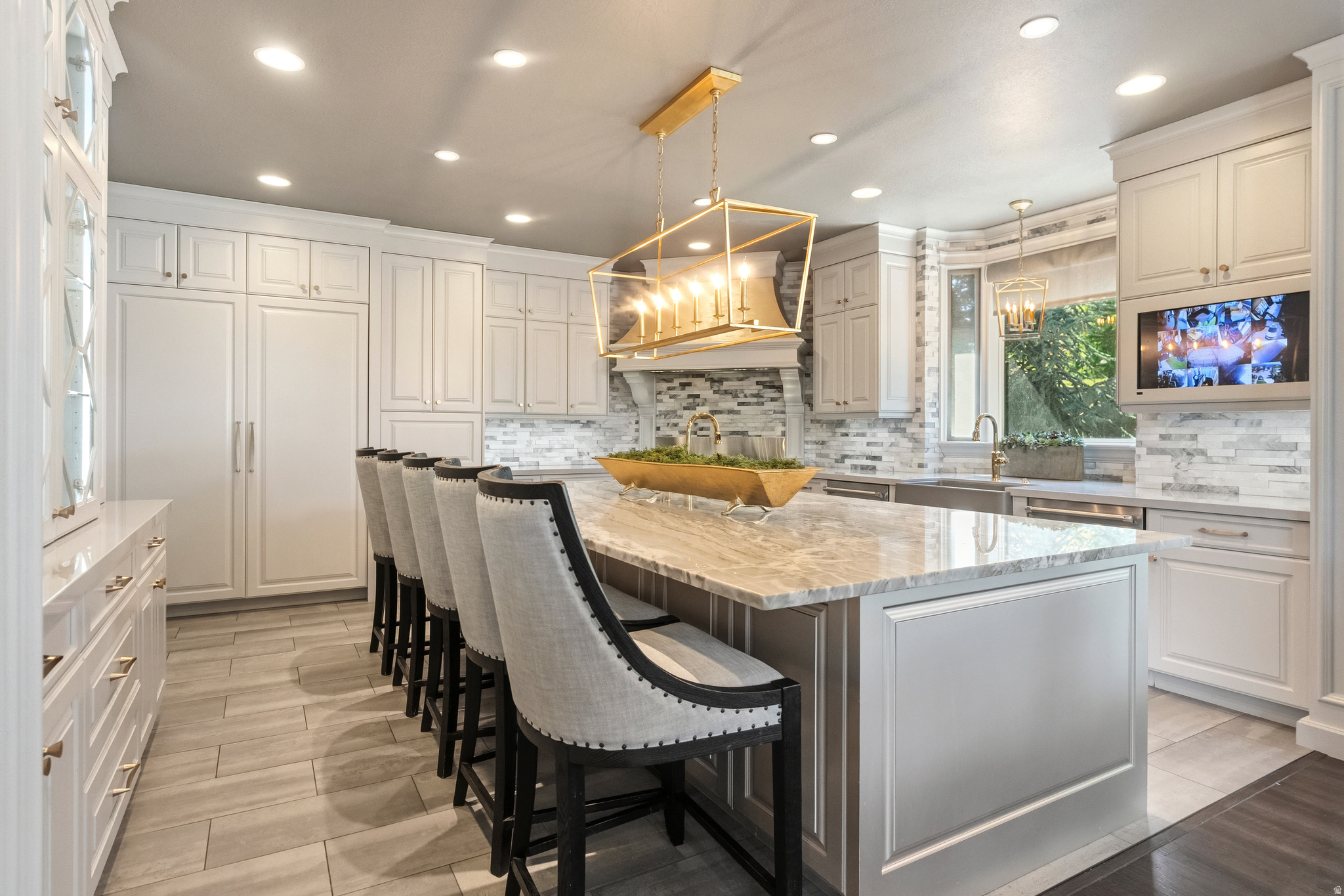 RIVER OAKS ESTATES - Residential
