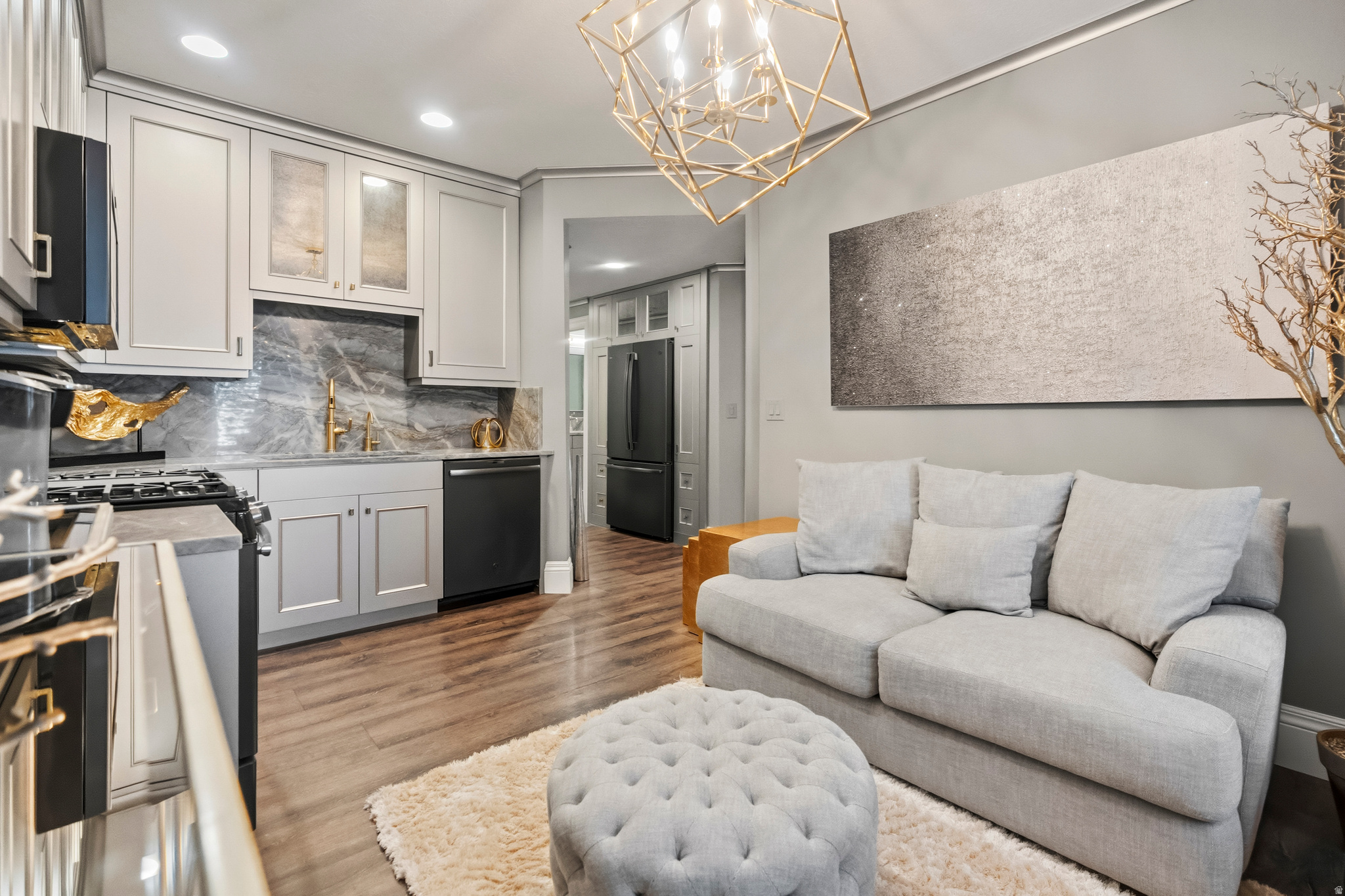 RIVER OAKS ESTATES - Residential