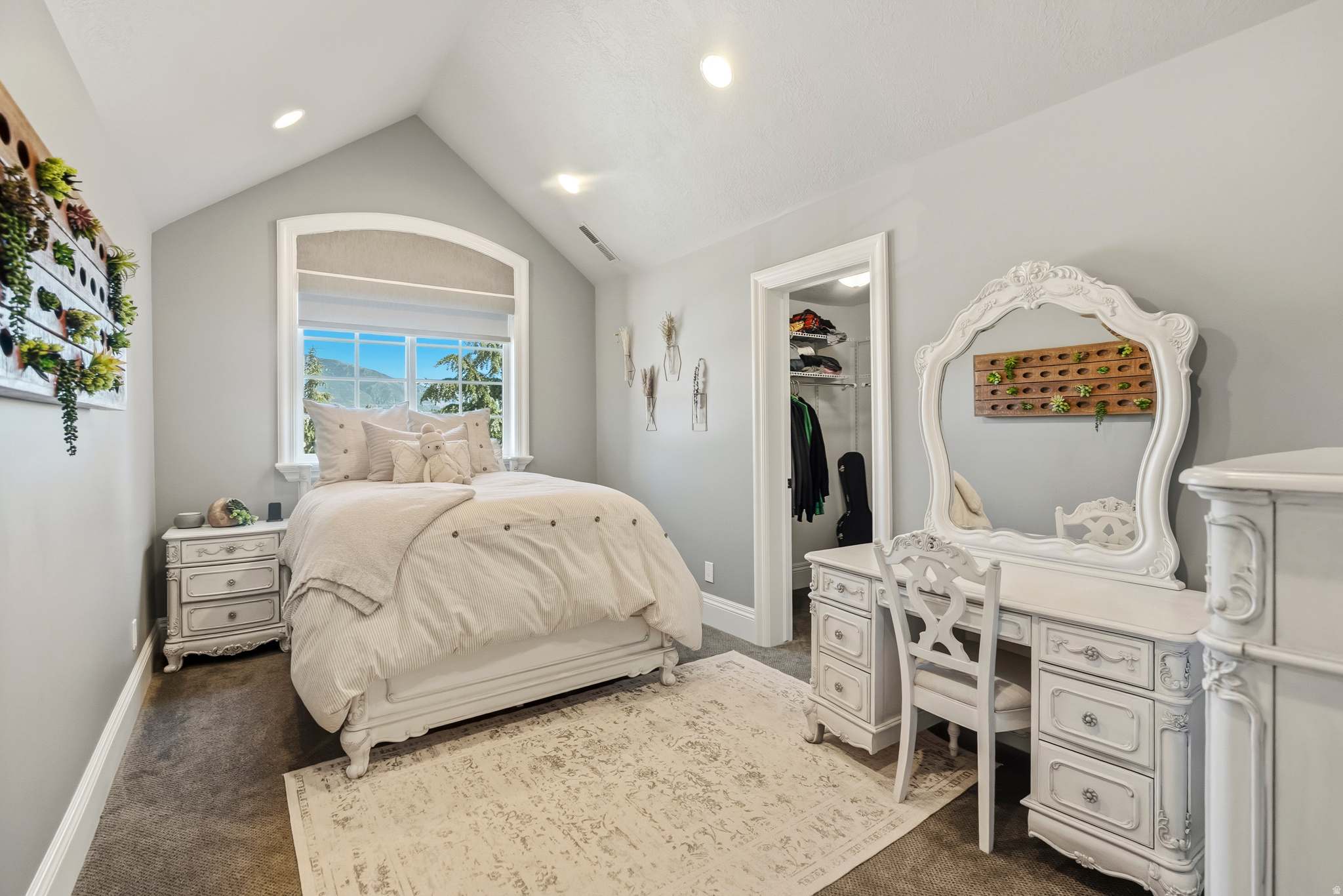 RIVER OAKS ESTATES - Residential