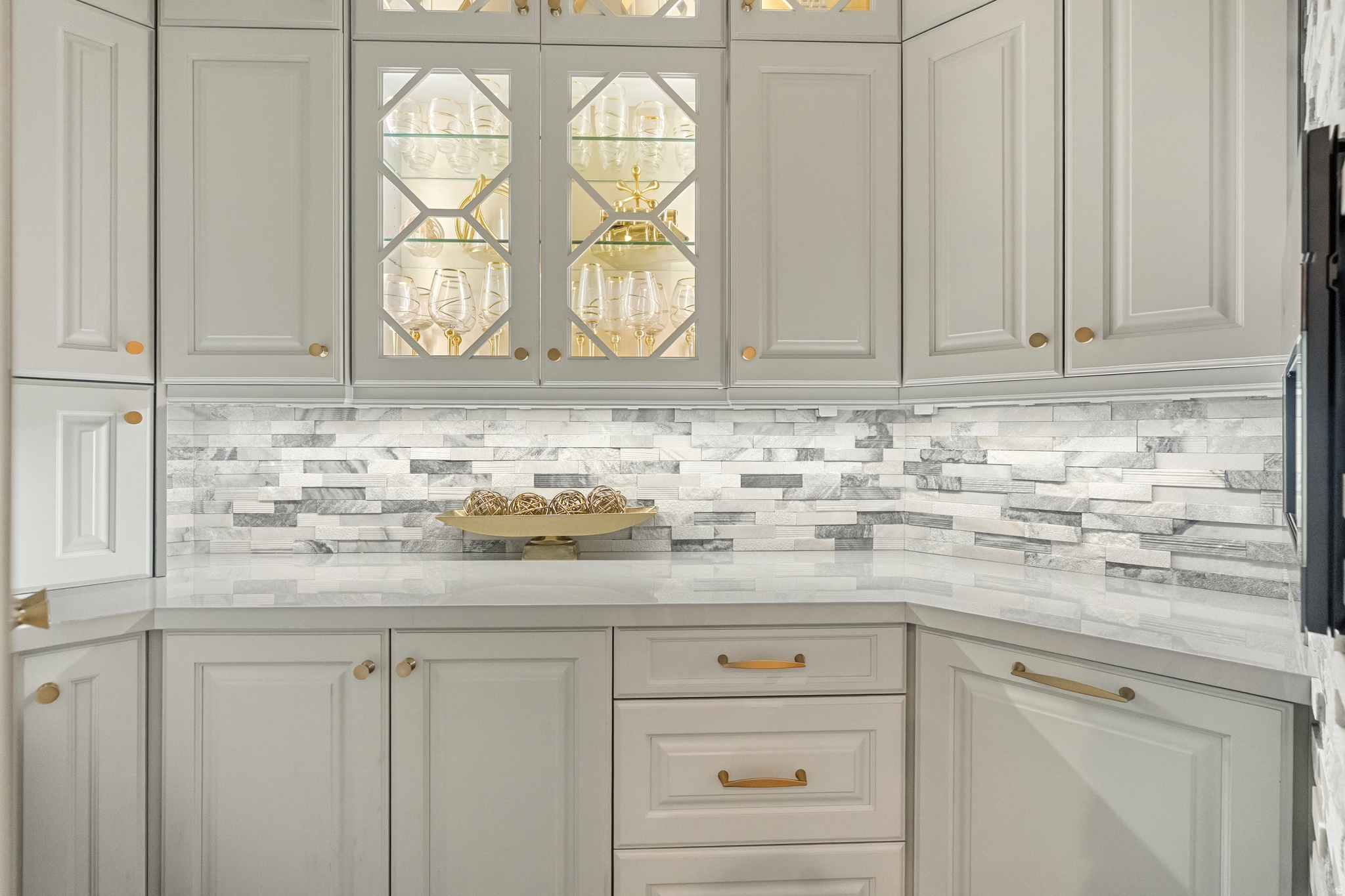 RIVER OAKS ESTATES - Residential