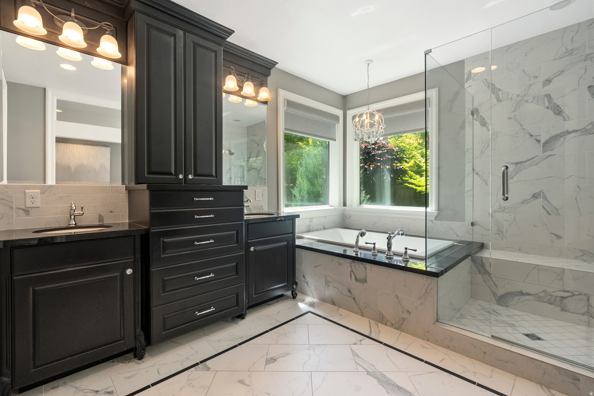 RIVER OAKS ESTATES - Residential