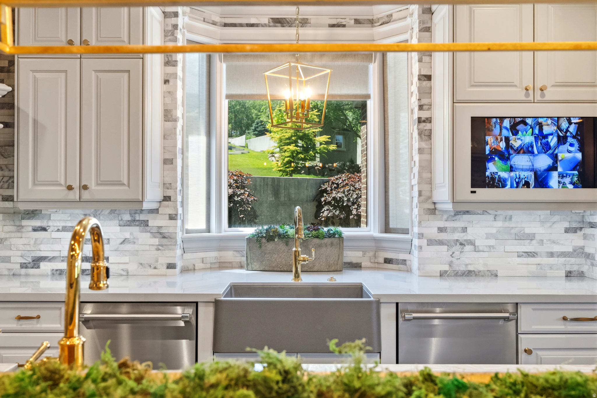 RIVER OAKS ESTATES - Residential
