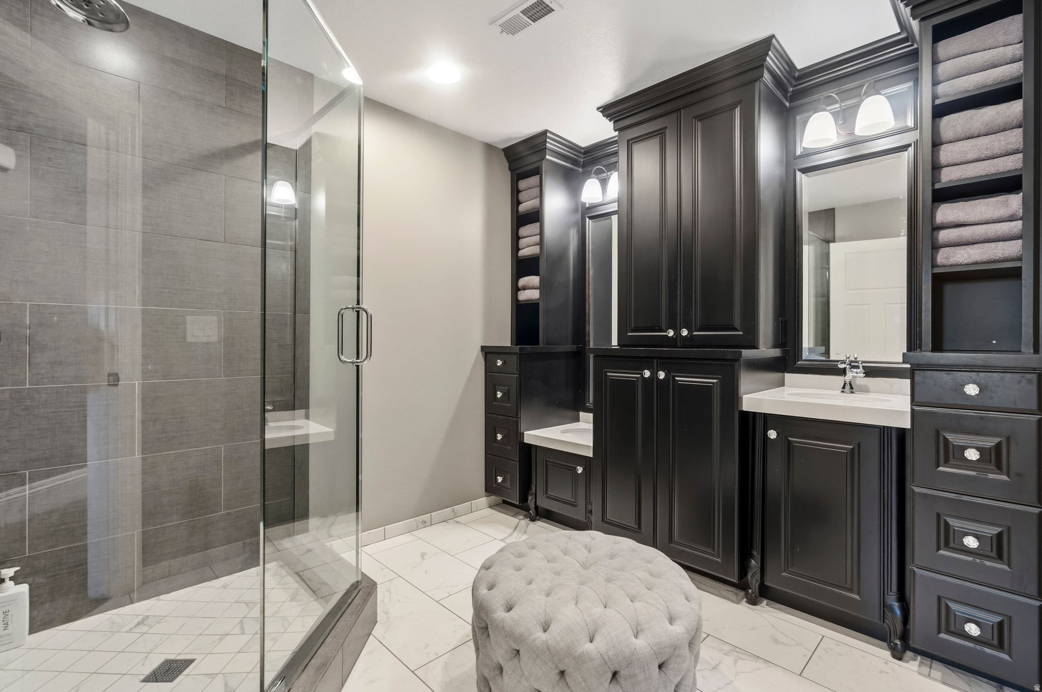 RIVER OAKS ESTATES - Residential