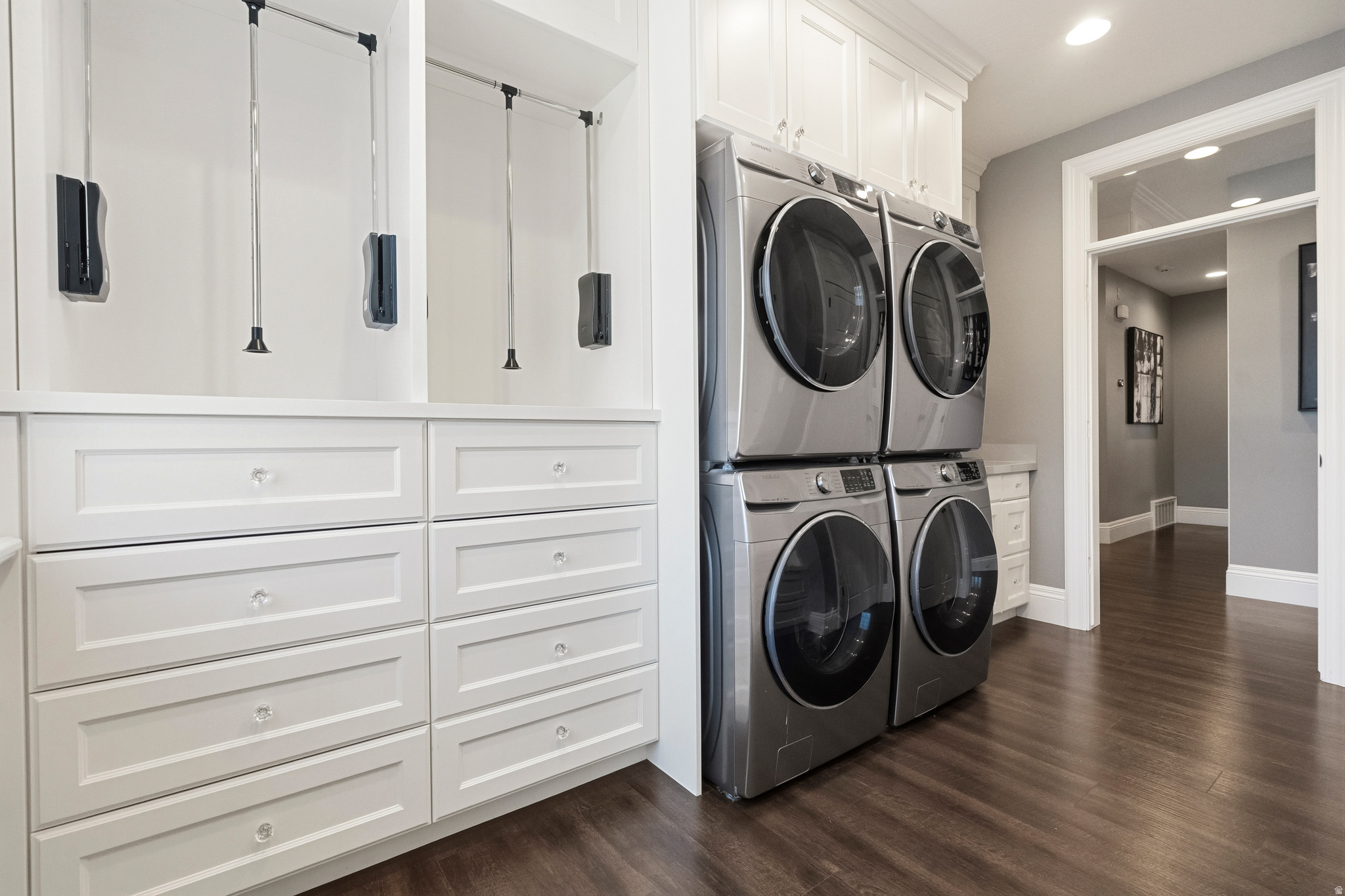 RIVER OAKS ESTATES - Residential