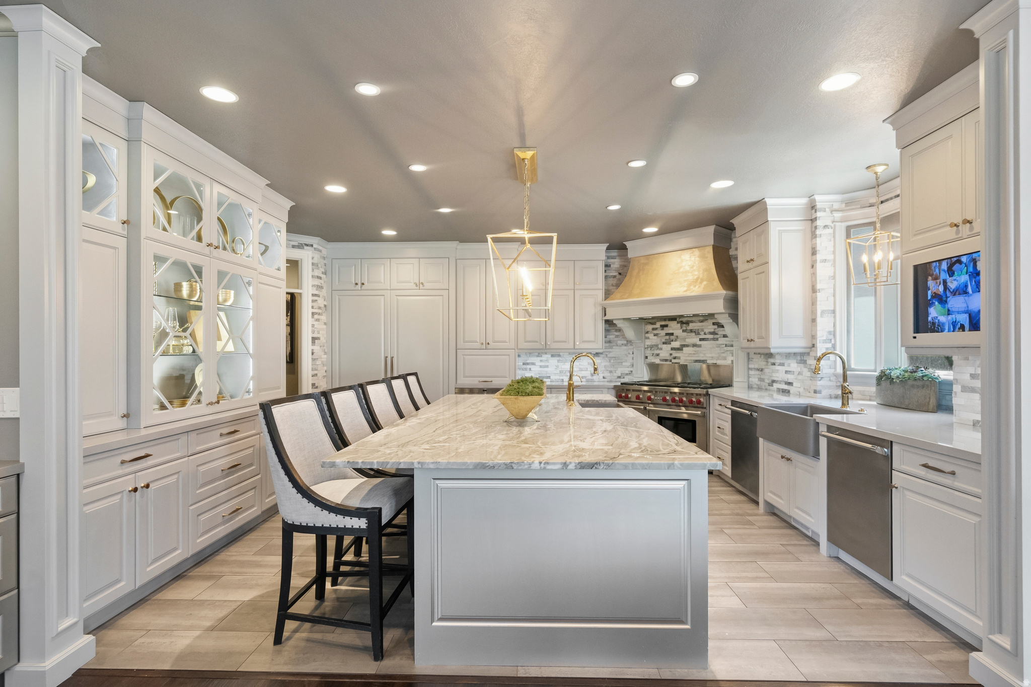 RIVER OAKS ESTATES - Residential