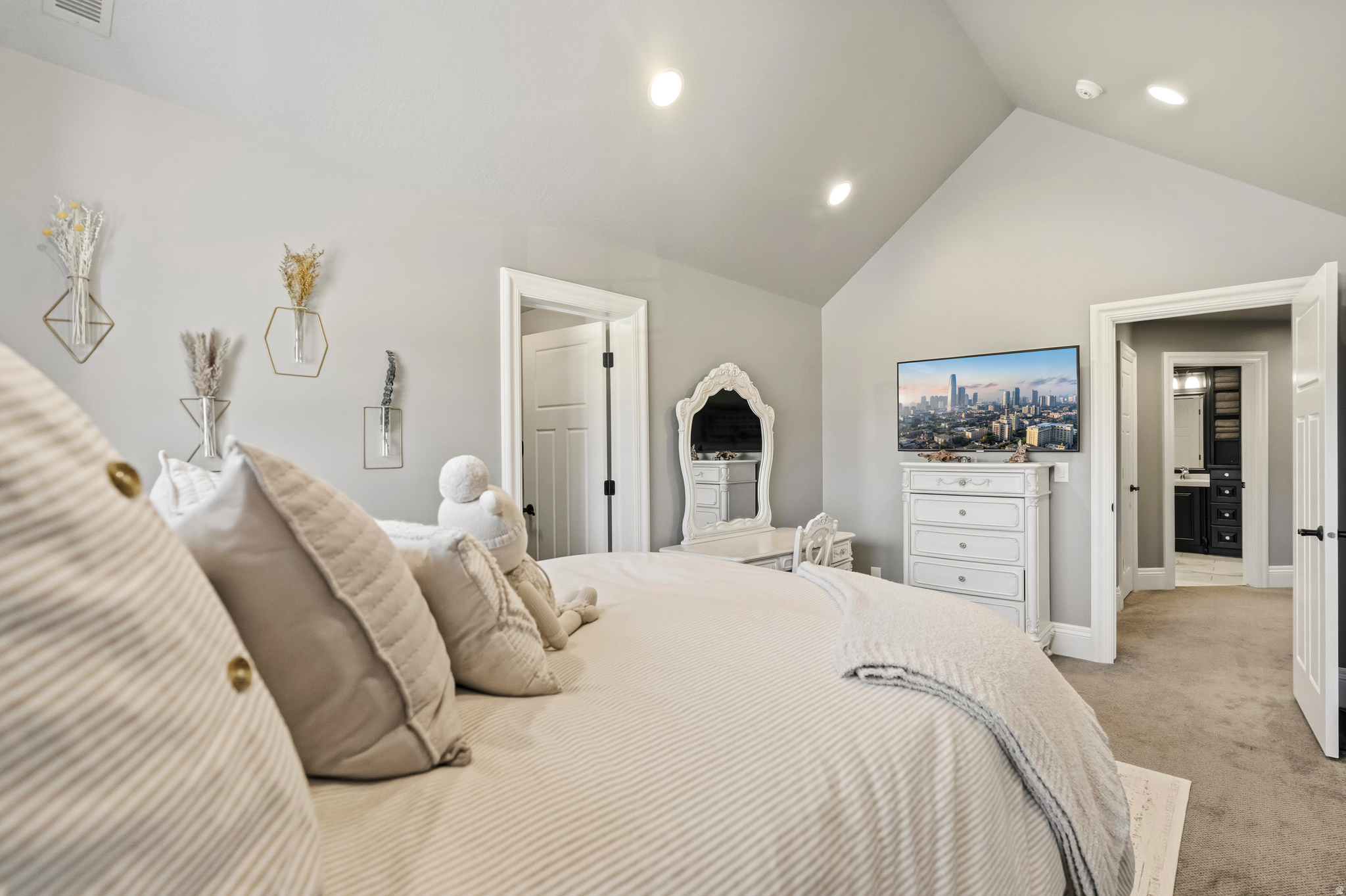 RIVER OAKS ESTATES - Residential