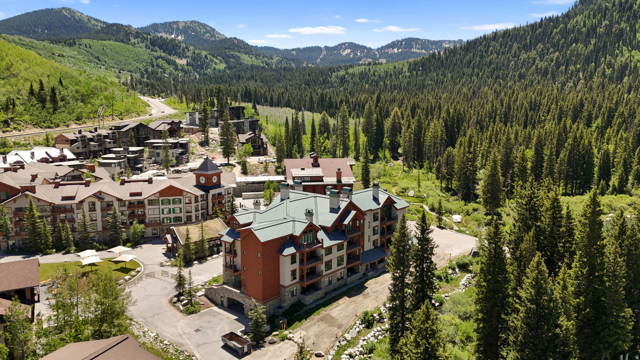 CREEKSIDE - Residential