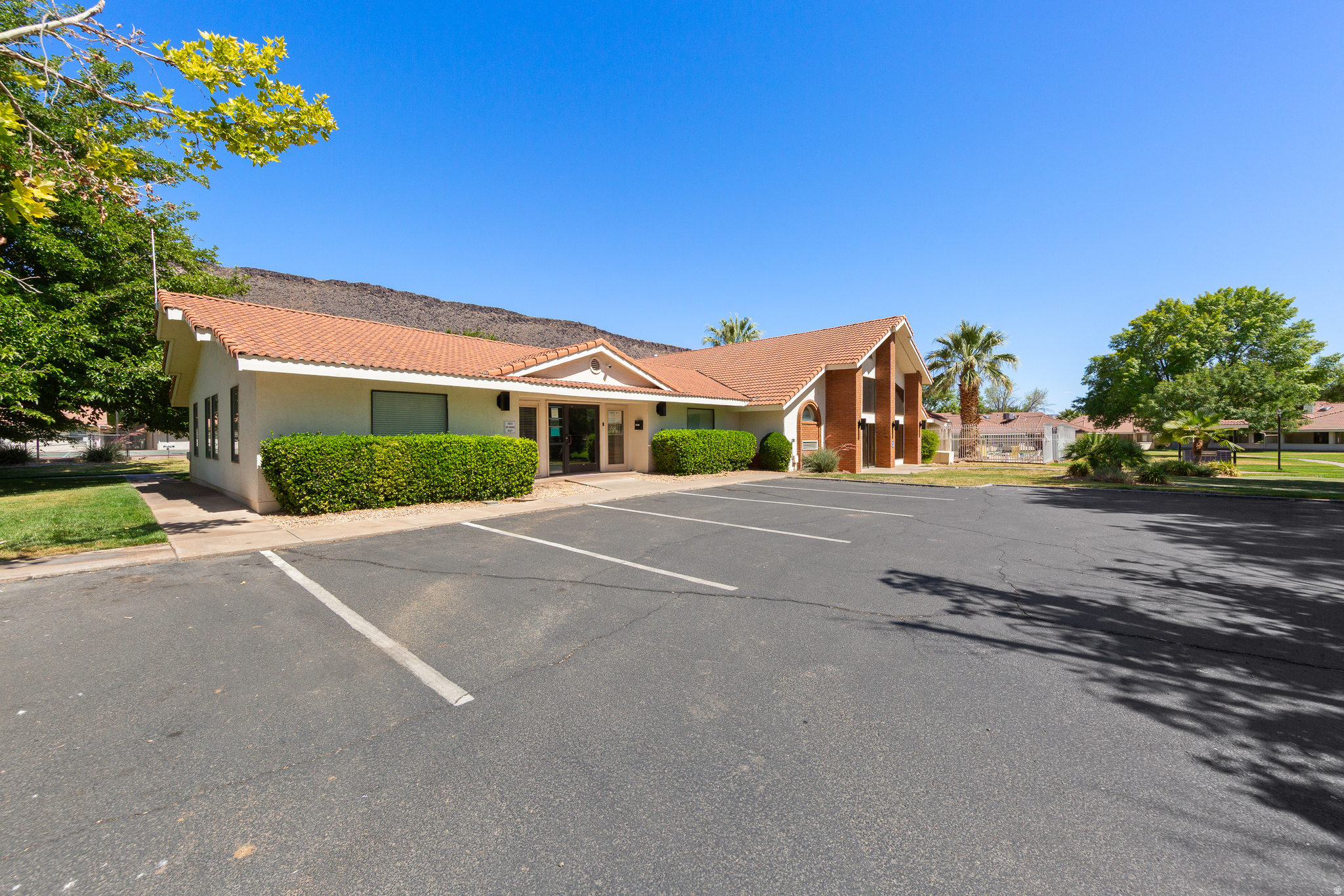 WILLOW RUN RESORT - Residential