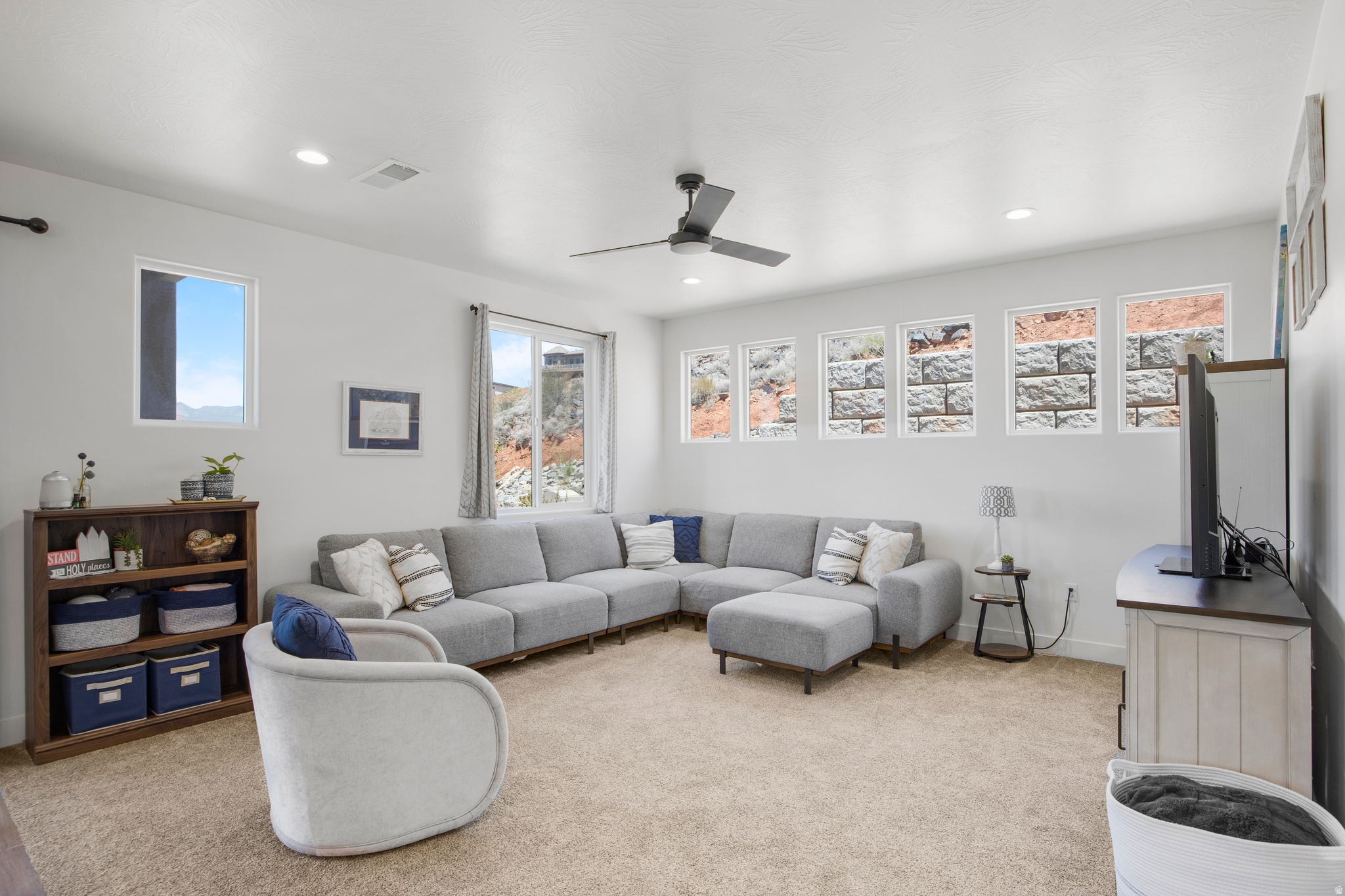 STONE POINT TH 1 - Residential