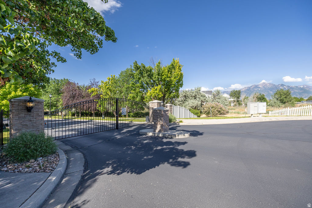SPRING HOLLOW AT BATEMAN FARM - Residential