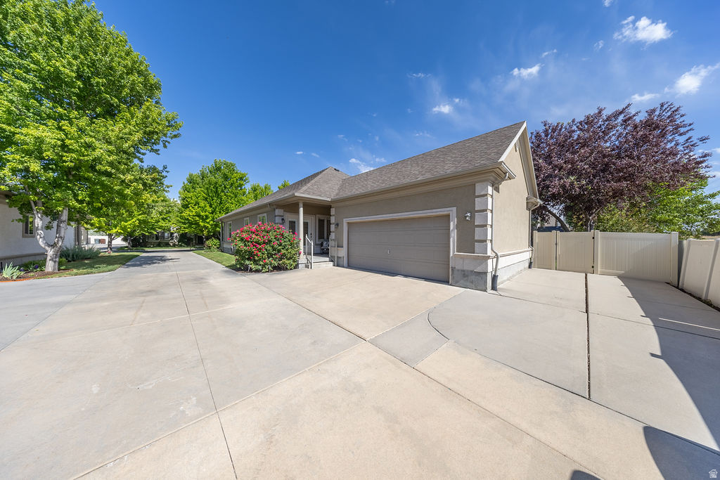 SPRING HOLLOW AT BATEMAN FARM - Residential