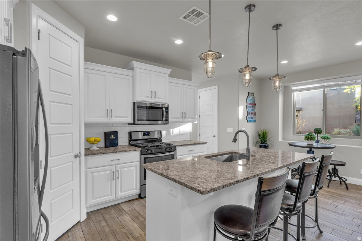ESCAPES AT THE LEDGES PH 5 - Residential